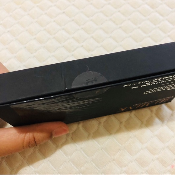 Lilly lashes - Picture 3 of 3